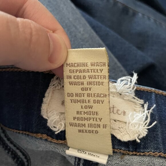 Altar’d State Women M Blue Victoria Wash Denim Pull On Luttrell Flare Jeans - Picture 10 of 11